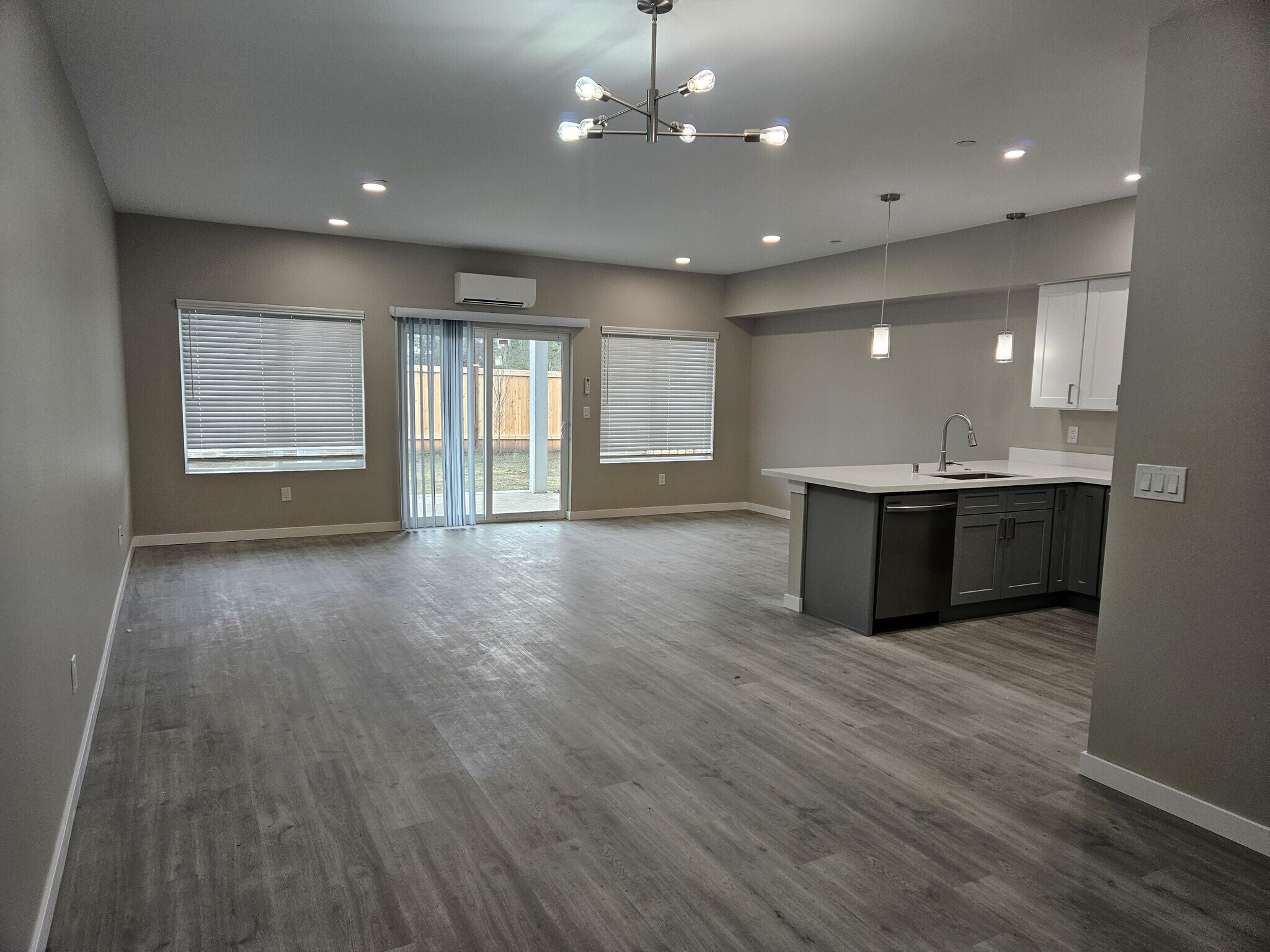 Building Photo - 11122 Vickery Ave E