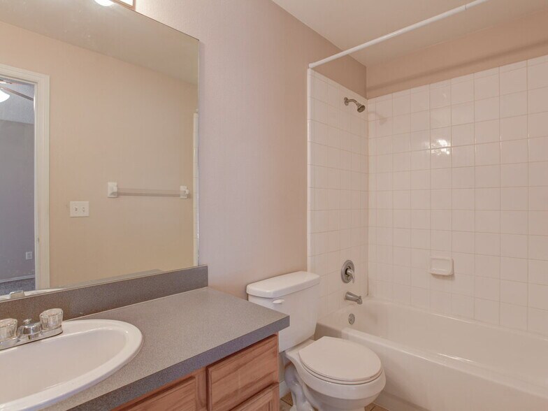 Building Photo - 1573 Palmstone Dr