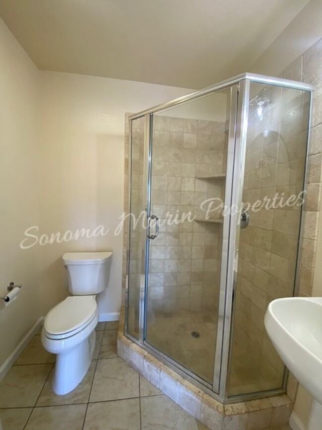 Building Photo - ~ Country Home ~ 2 Bedrooms & 2 Full Bathr...