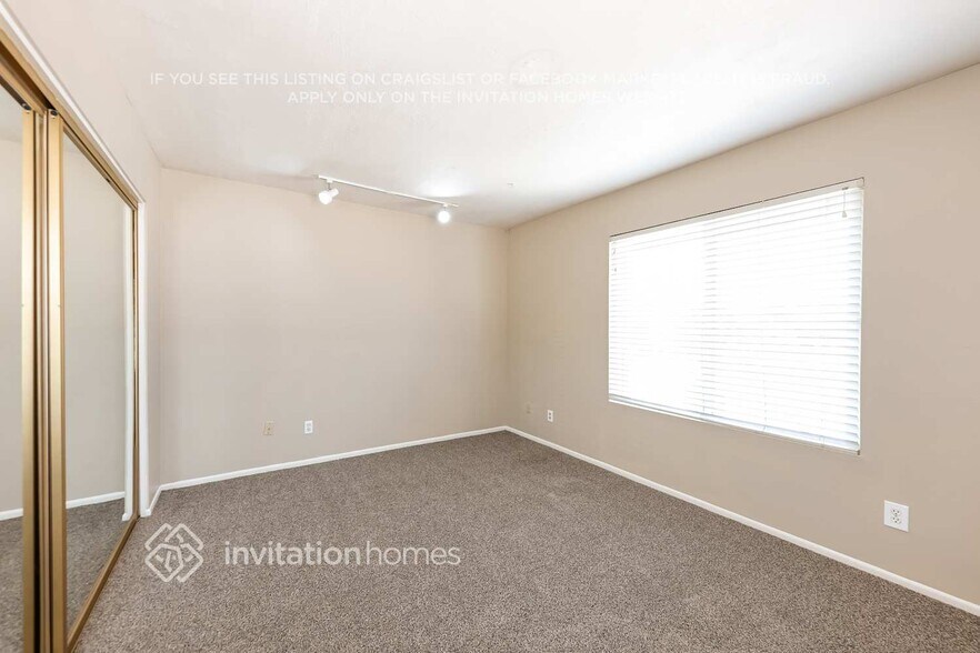 Building Photo - 3340 W Sandra Terrace