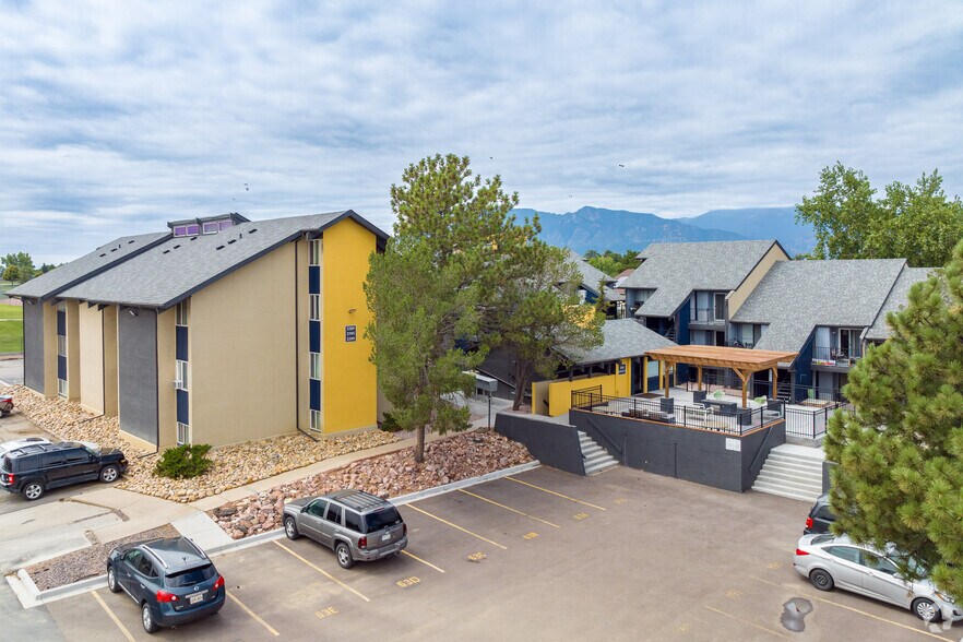 The Lofts Rock Vue 3349 E Fountain Blvd Colorado Springs CO 80910 Apartment Finder