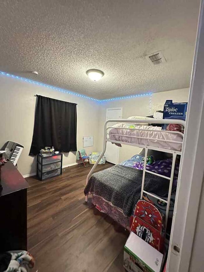 Building Photo - 7408 Quail Ct