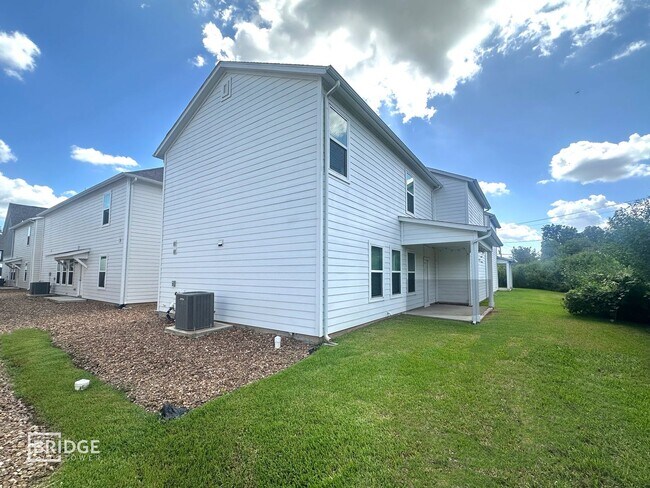 Building Photo - 339 Huisache St