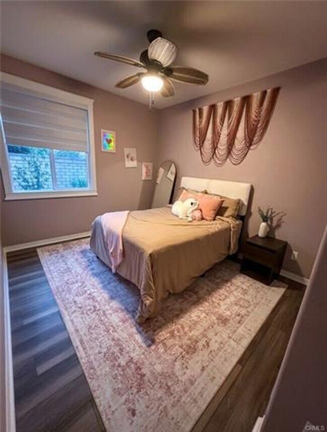 Building Photo - Stunning Pool Home