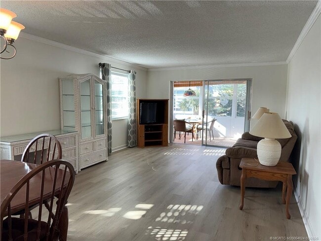 Building Photo - 2950 SE Ocean Blvd