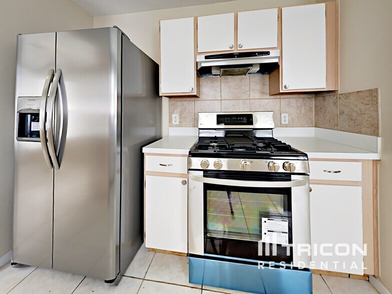 Building Photo - 1518 Carbonear Dr