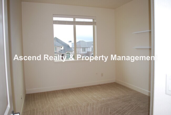 Building Photo - Bethany 4 Bed + Bonus Next to Springville Gourmet Kitchen Bed & Full Bath on Main