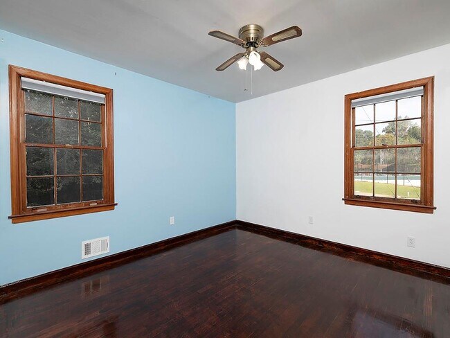 Building Photo - 858 Gaylemont Cir