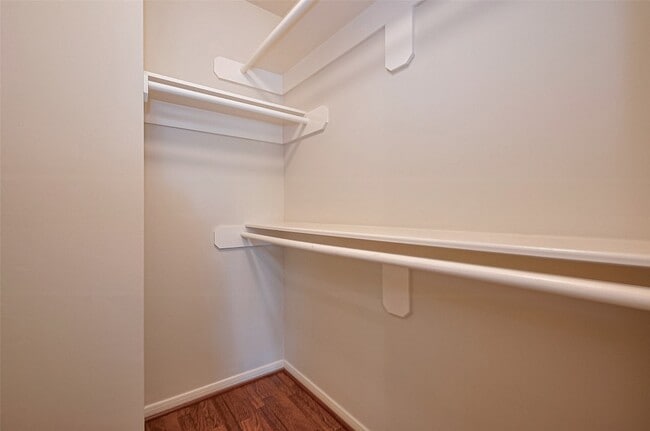 Building Photo - 4707 Gladesdale Park Ln