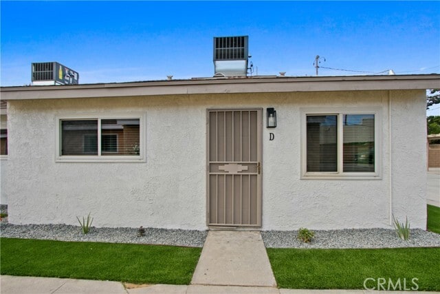 Building Photo - 12958 Yorba Ave