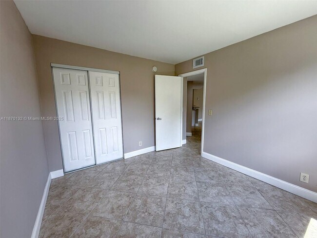 Building Photo - 8781 Wiles Rd