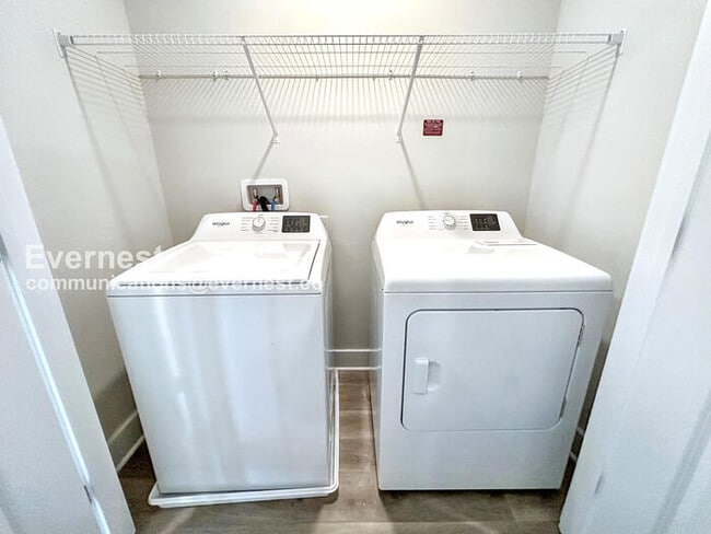 Building Photo - 195 Sioux Lp