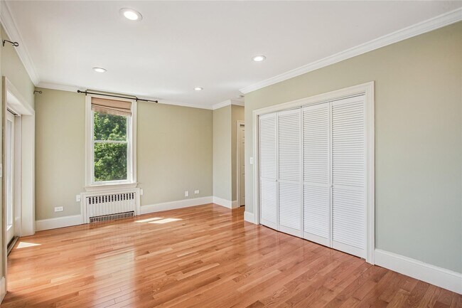 Building Photo - 4242 Digney Ave