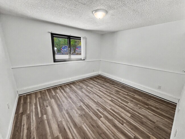 Building Photo - 8612 Boundary Ave