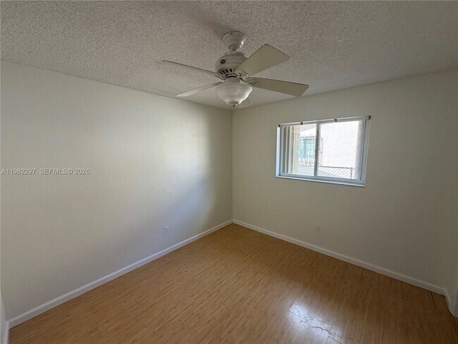 Building Photo - 6895 Loch Ness Dr