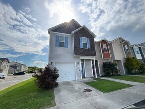 Building Photo - Welcome to Carolina Forest!