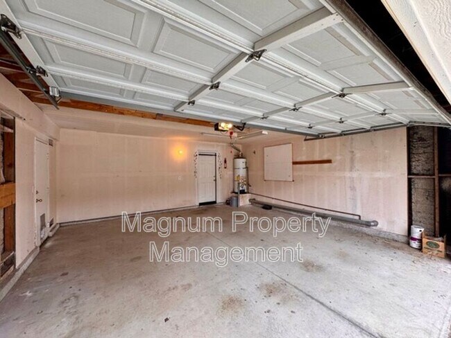 Building Photo - 32034 Corte La Puenta