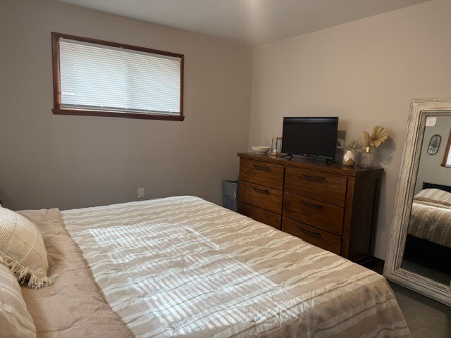 Main Bedroom - 819 W Commercial St