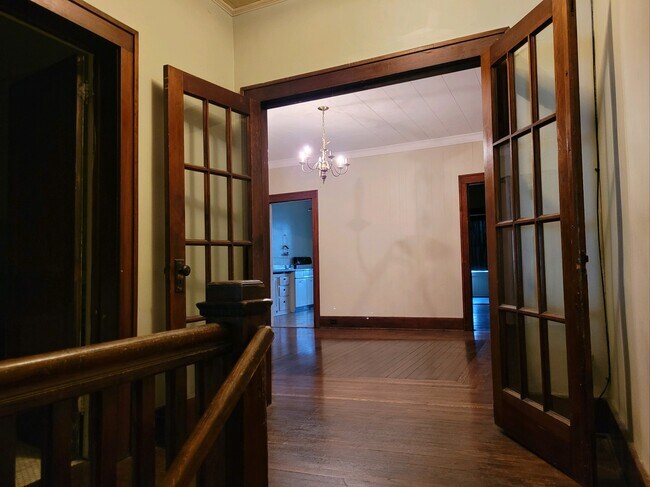 Building Photo - 186-2 S Washington St