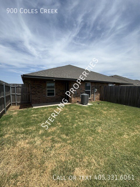 Building Photo - 900 Coles Creek