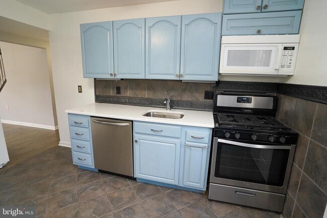 Building Photo - 115 Stevens Rd