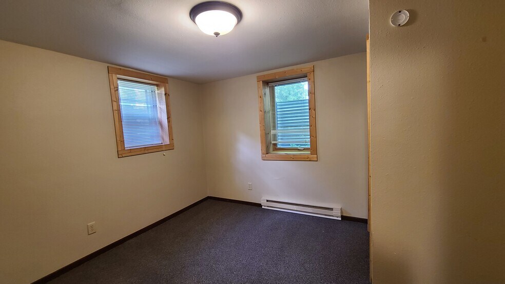 Building Photo - 1326 11th St N