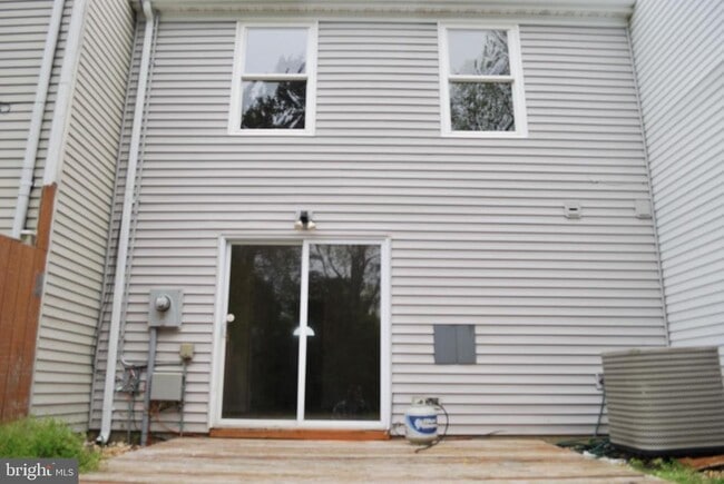 Building Photo - 4655 Whitaker Pl