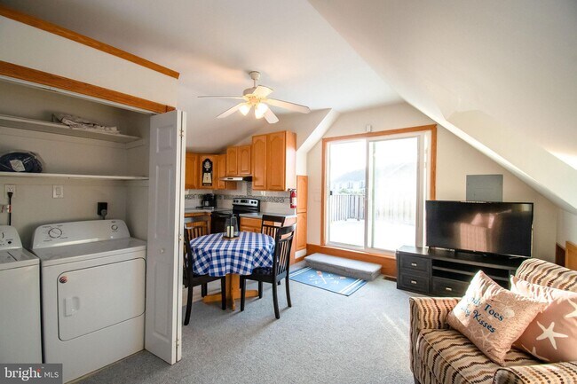 Building Photo - 100 Sheridan Square