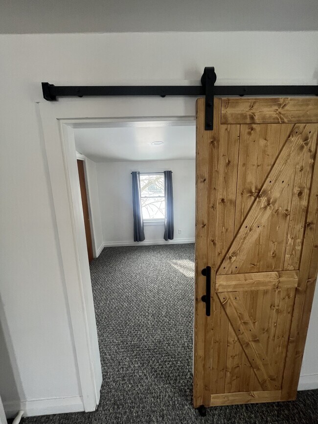 Building Photo - 303 W Main St