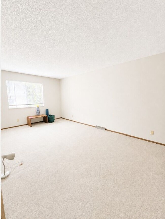 Building Photo - Orangewood
