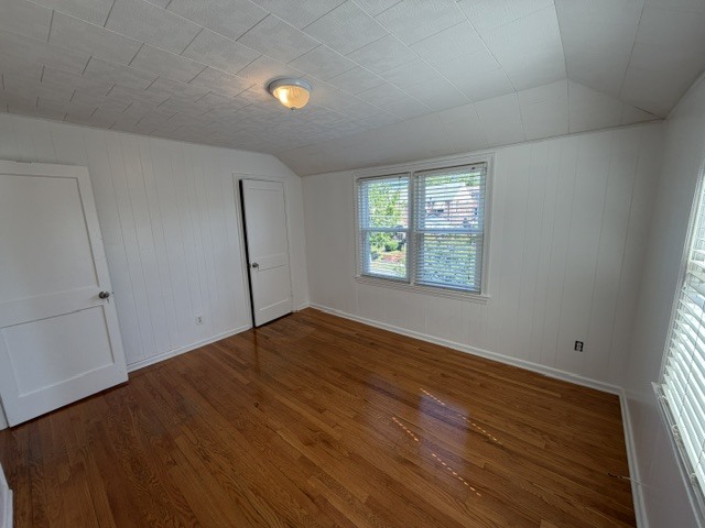 Building Photo - 639 Emerson St NE