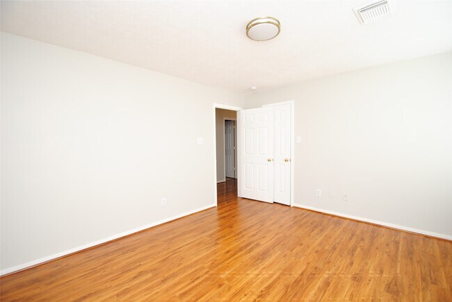 Building Photo - 1115 Oxford Mills Ln