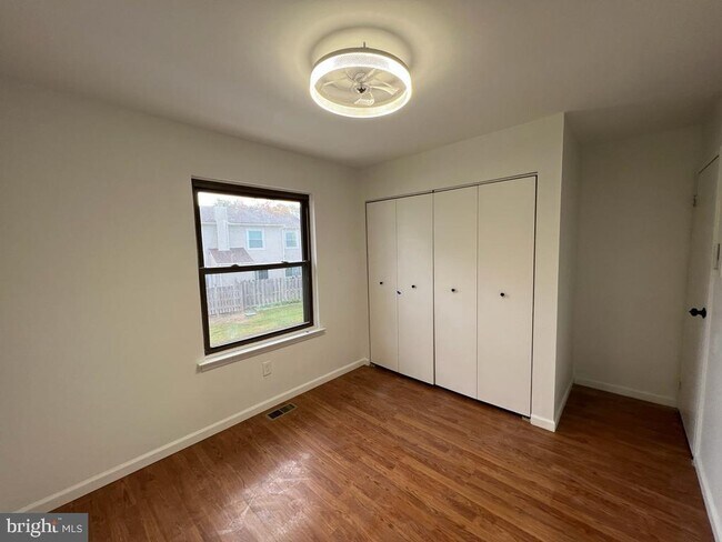 Building Photo - 246 Fir Tree Ct