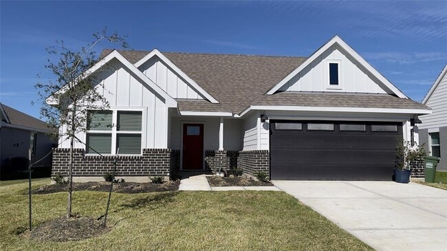 Building Photo - 13919 Red River Dr