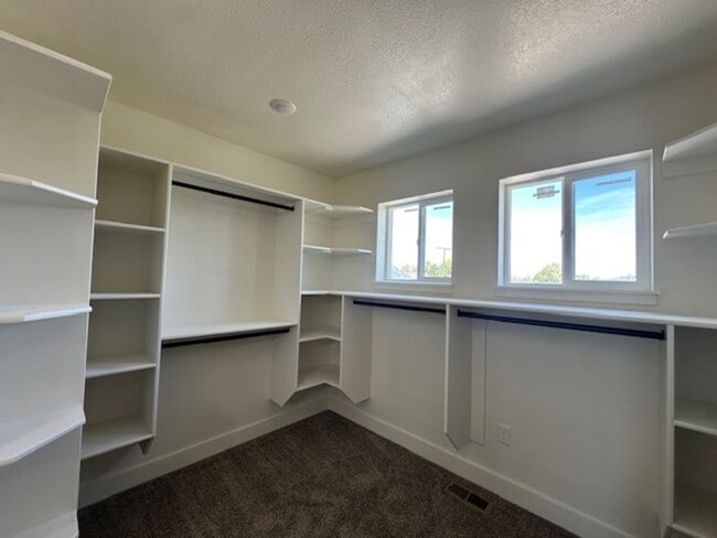 Building Photo - 5955 W 14400 N