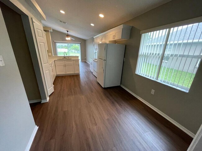 Building Photo - AVAILABLE NOW