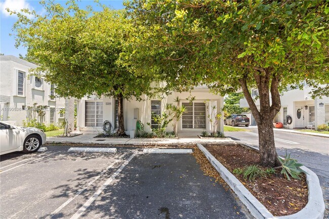 Building Photo - 3597 SW 17th St