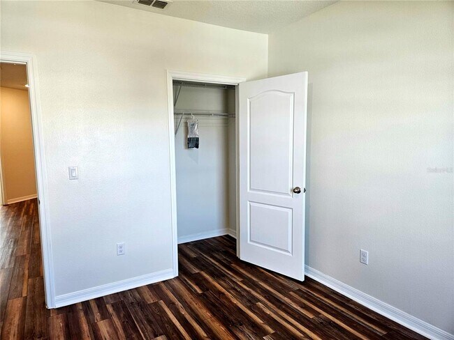 Building Photo - 9022 Wildflower Ln