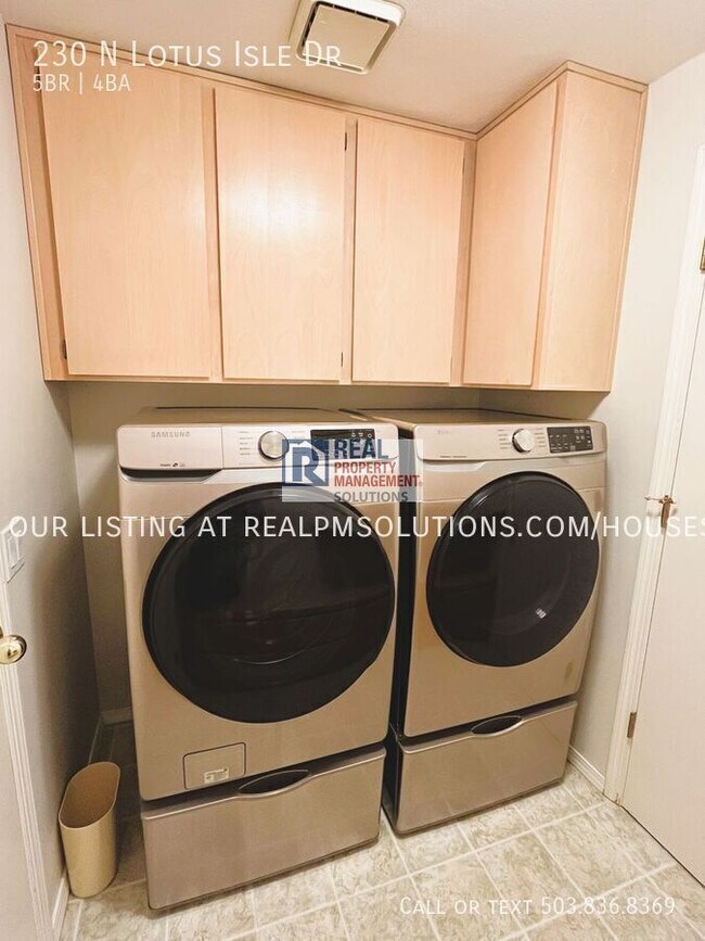 Building Photo - 230 N Lotus Isle Dr