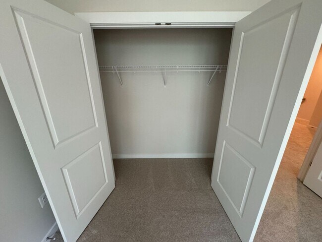 Building Photo - Brand New 3 Bed 2.5 Bath Townhouse Style C...