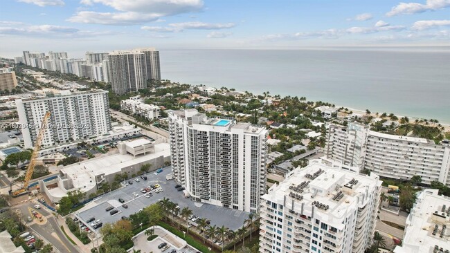 Building Photo - 2841 N Ocean Blvd