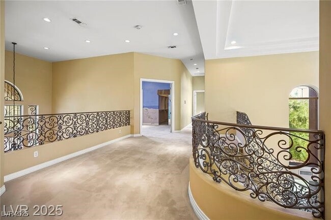 Building Photo - 1008 Trophy Hills Dr