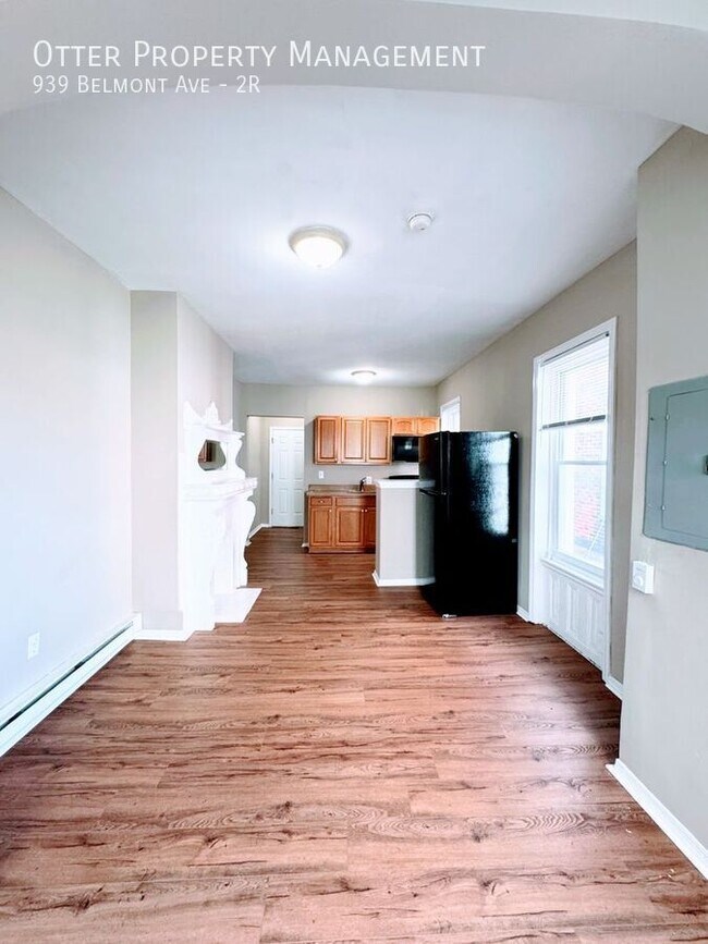 Building Photo - 939 Belmont Ave