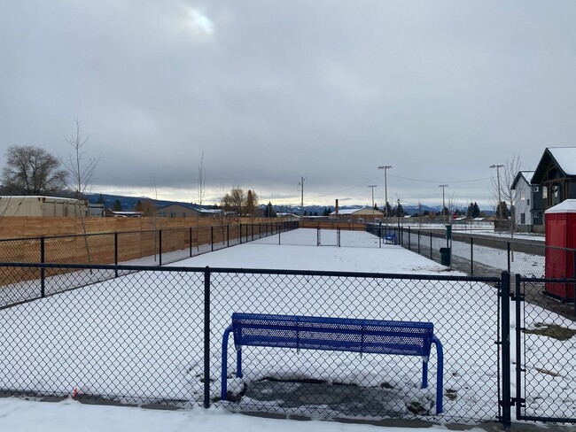 Building Photo - Driggs - New Flats at Teton Peaks Unit 204