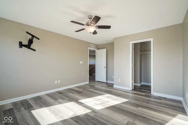 Building Photo - 5764 Bluff View Ln