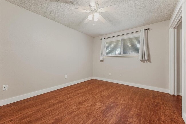 Building Photo - 19315 Gagelake Ln