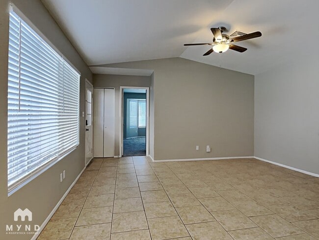 Building Photo - 16024 S Catalina St