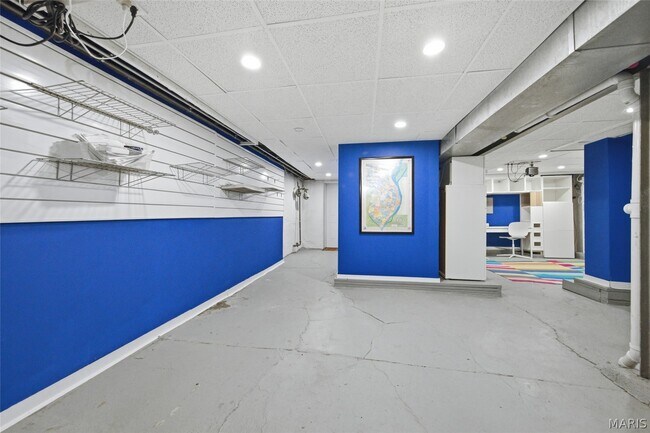 Building Photo - 7385 Arlington Dr