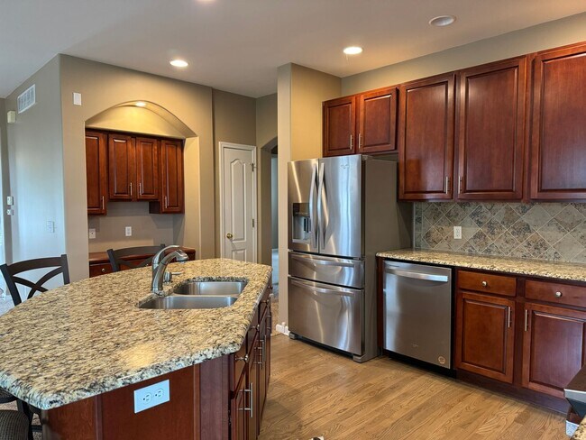 Building Photo - Elkhorn Home For Rent In Quiet Neighborhood