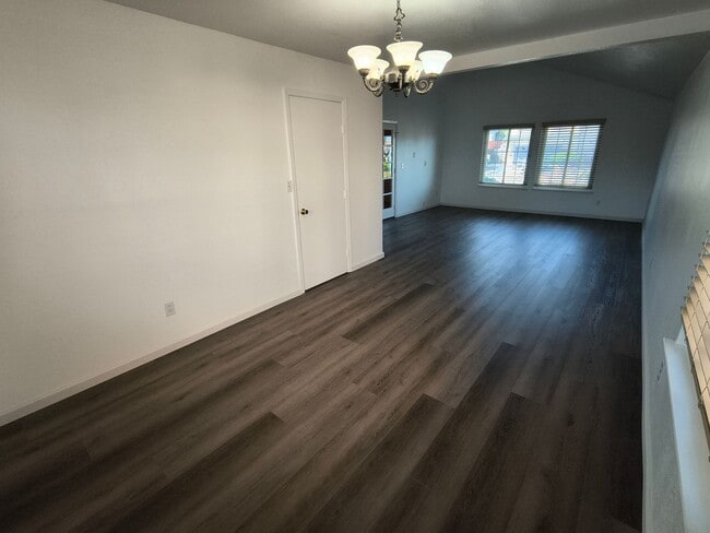 Building Photo - Beautiful and Spacious Two Story 4 Bed/3 Bath Home For Rent In Hercules!!!
